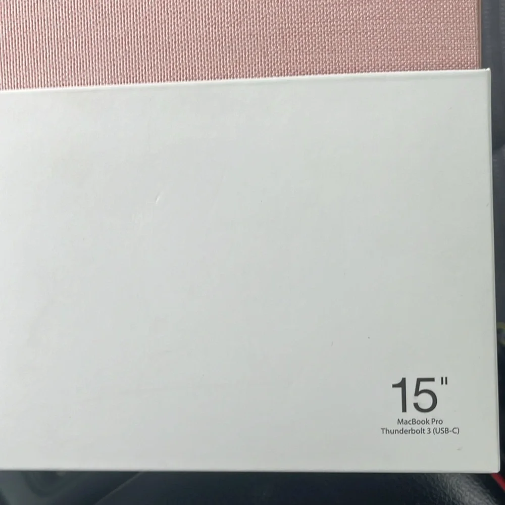NWT InCase Textured Hardshell Woolenex 15” MacBook Pro Laptop Case